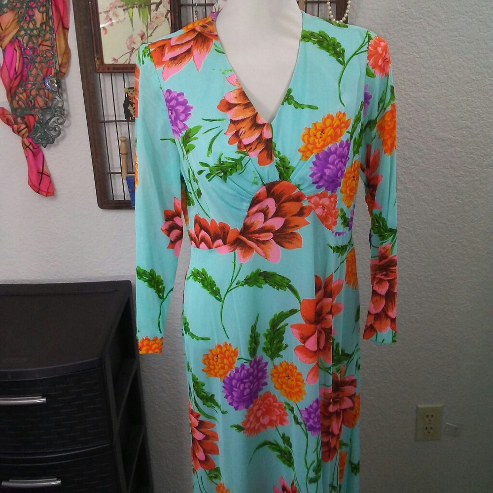 Vintage 70s floral dress